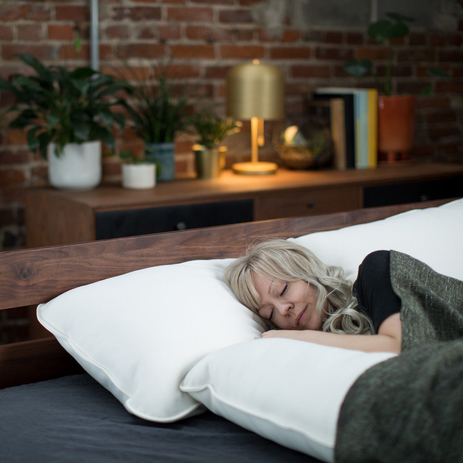 Natural Alpaca Bed Pillow – Hypoallergenic Luxury Sleep Pillow